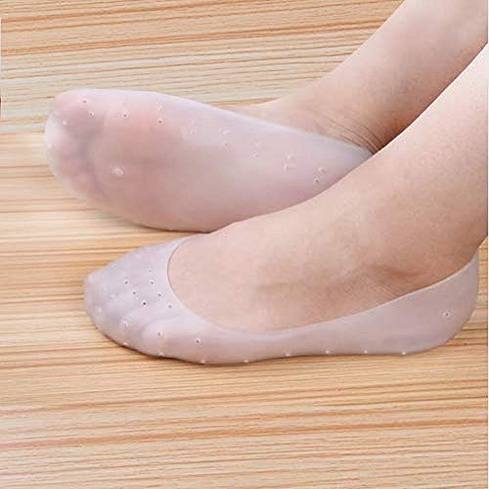 Use of silicone socks or silicone heel for treating cracked heels