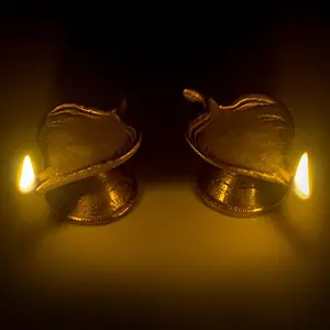 Handmade Indian Puja Brass Oil Lamp - Diya Lamp Leaf Shaped Design Set of 2 MN-Brass_Leaf_Diya_combo4