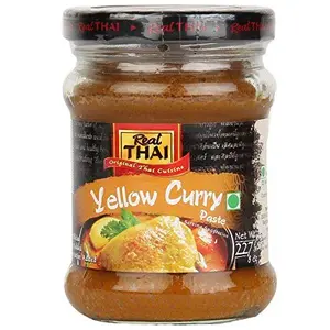 Real Thai Yellow Curry Paste Bottle 227g